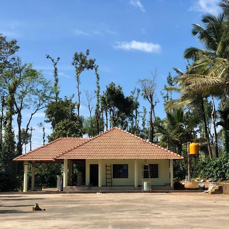 Estate Mane Villa Hanbal ภายนอก รูปภาพ